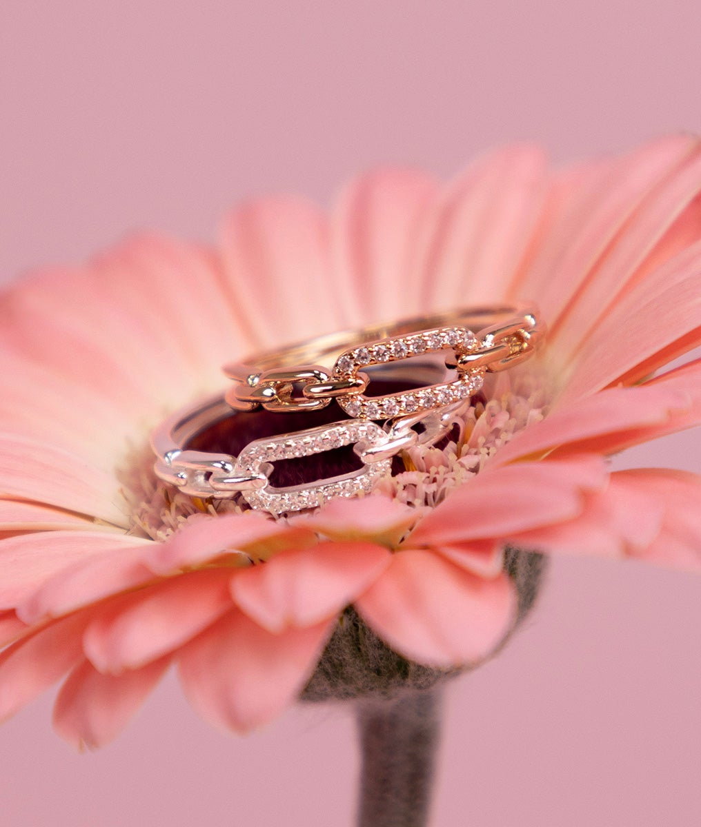 WOMEN'S RINGS