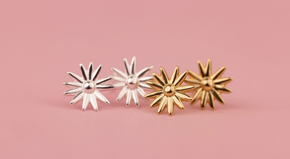 Stud earrings L'Atelier d'Amaya mobile